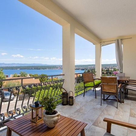 And Charming Apartment In Vantacici Malinska Buitenkant foto