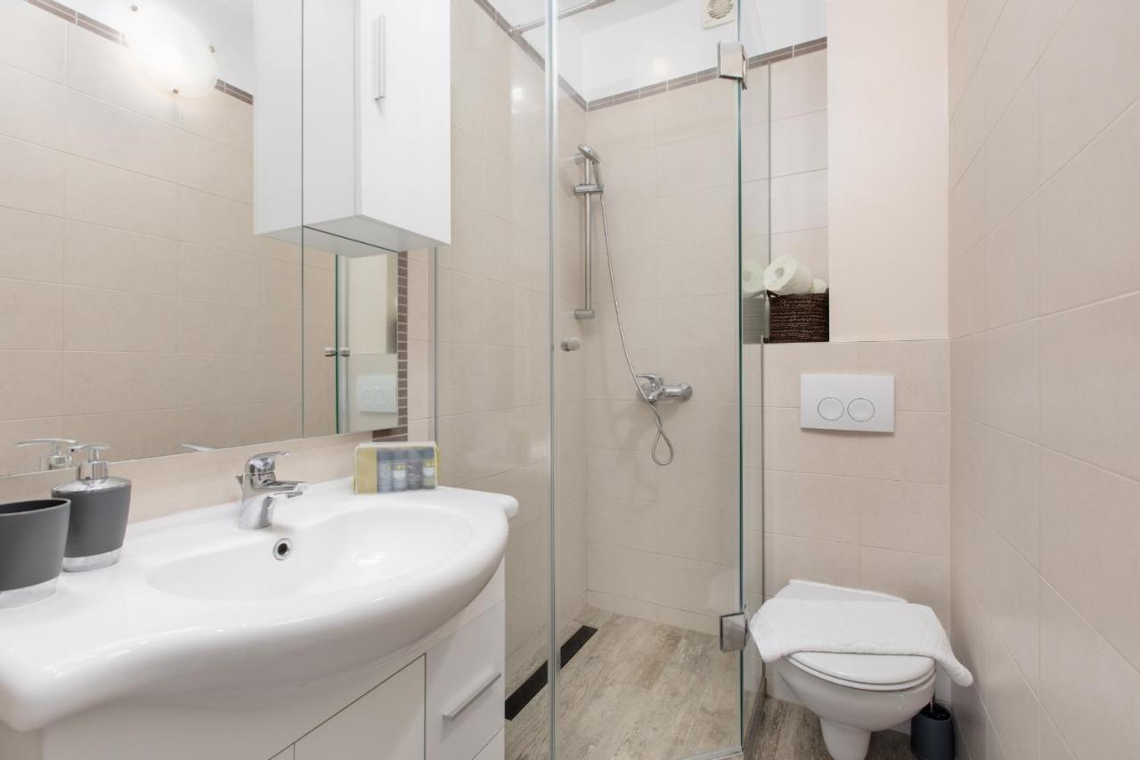 And Charming Apartment In Vantacici Malinska Buitenkant foto